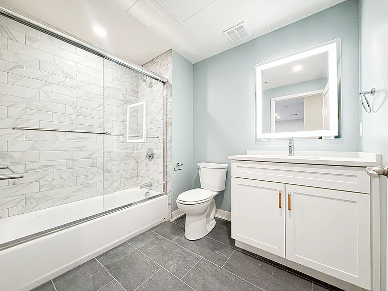 17 Argyle St #3 — Photo 12