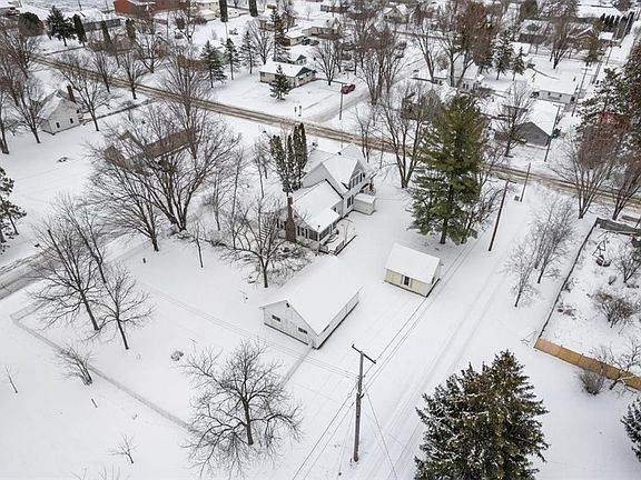 3rd image of 208 W Winter Avenue
