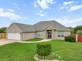 1717 Red Oak Dr, Ardmore, OK 73401