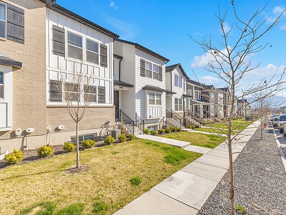 3rd image of 3964 W Hardman Way