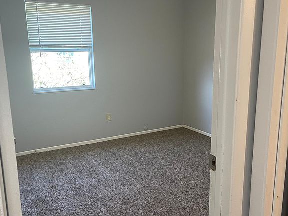 4th image of 1594 Harvester Ln #1
