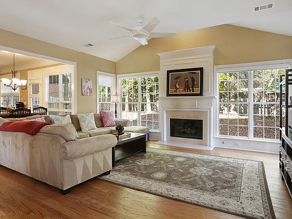 3rd image of 1522 Wedmore Ct SE