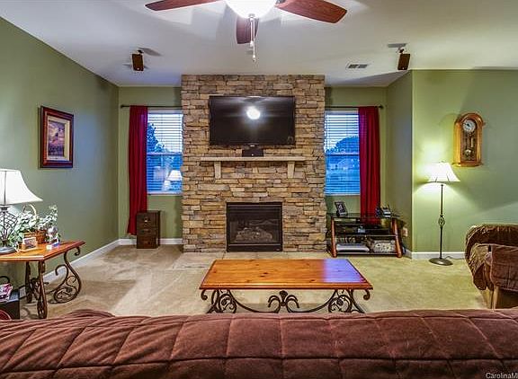 3rd image of 154 Wellshire St #100