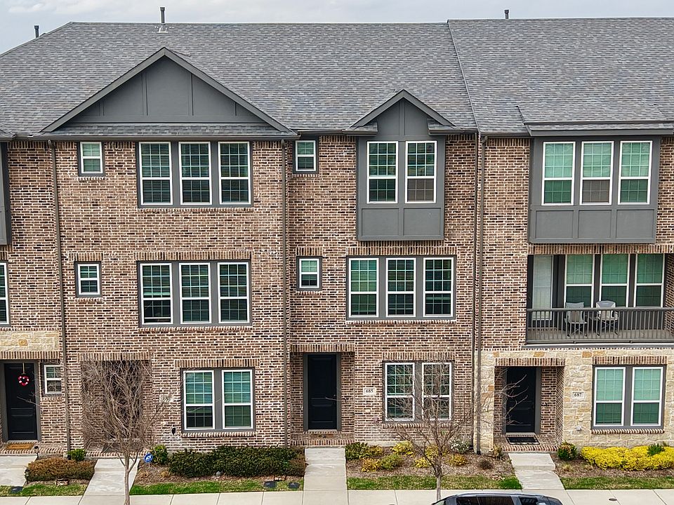 1st image of 685 Vista Del Lago Dr