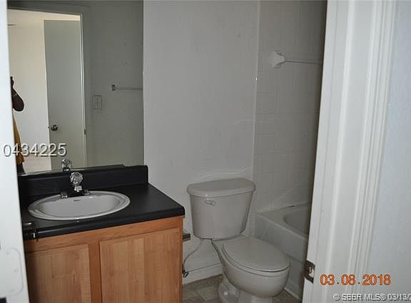 4th image of 2090 NE 167th St APT 2-112