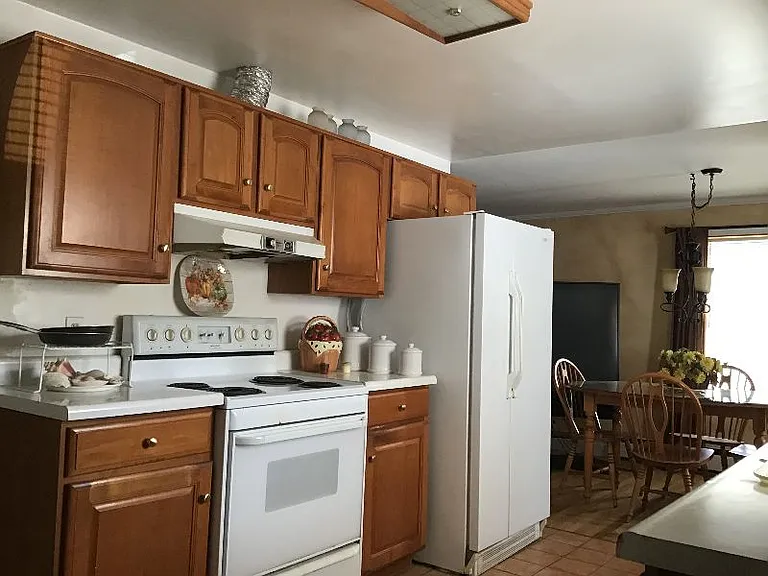 3 Sumter Ave — Photo 5