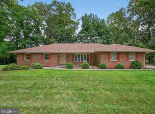 4024 Little John Dr, York, PA