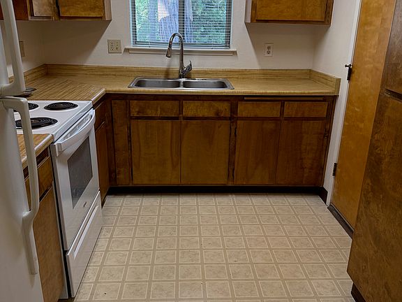 5th image of 13900 Ponderosa Way #5