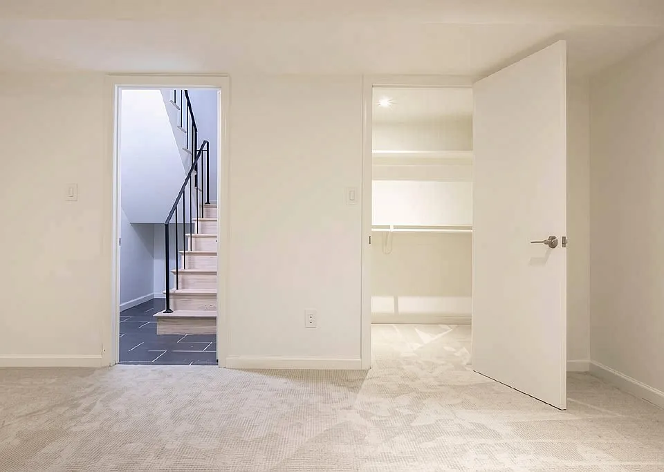 1321 I St NE #BASEMENT