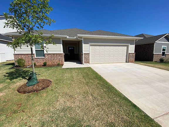 2nd image of 1936 Sara Vista Dr