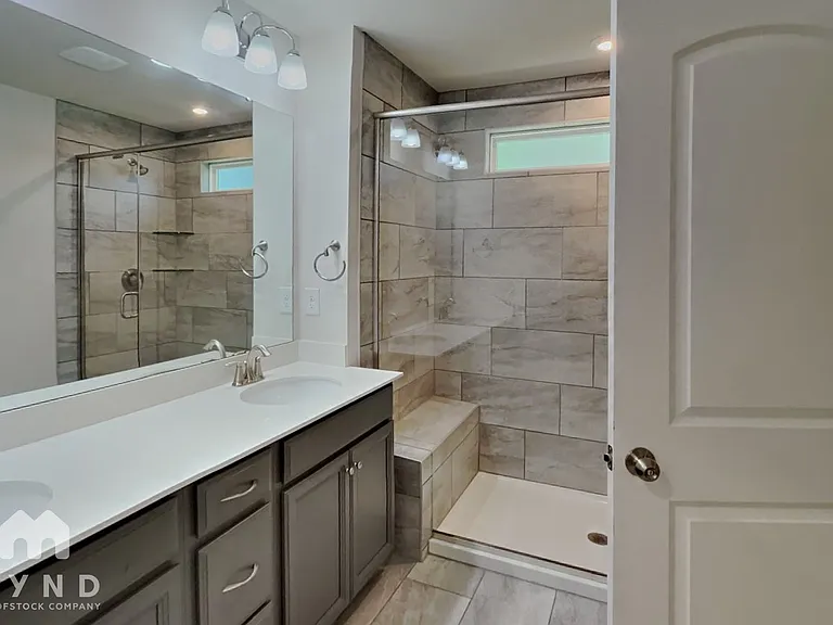 215 Grove Gate Ln #- — Photo 11
