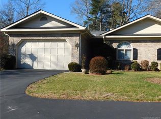 935 Kanuga Rd, Hendersonville, NC 28739