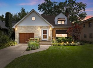 6709 N Ramona Ave, Lincolnwood, IL
