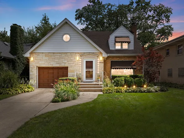 6709 N Ramona Ave, Lincolnwood, IL 60712