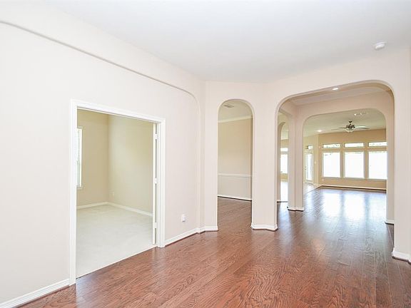 4th image of 22146 Grand Mist Dr
