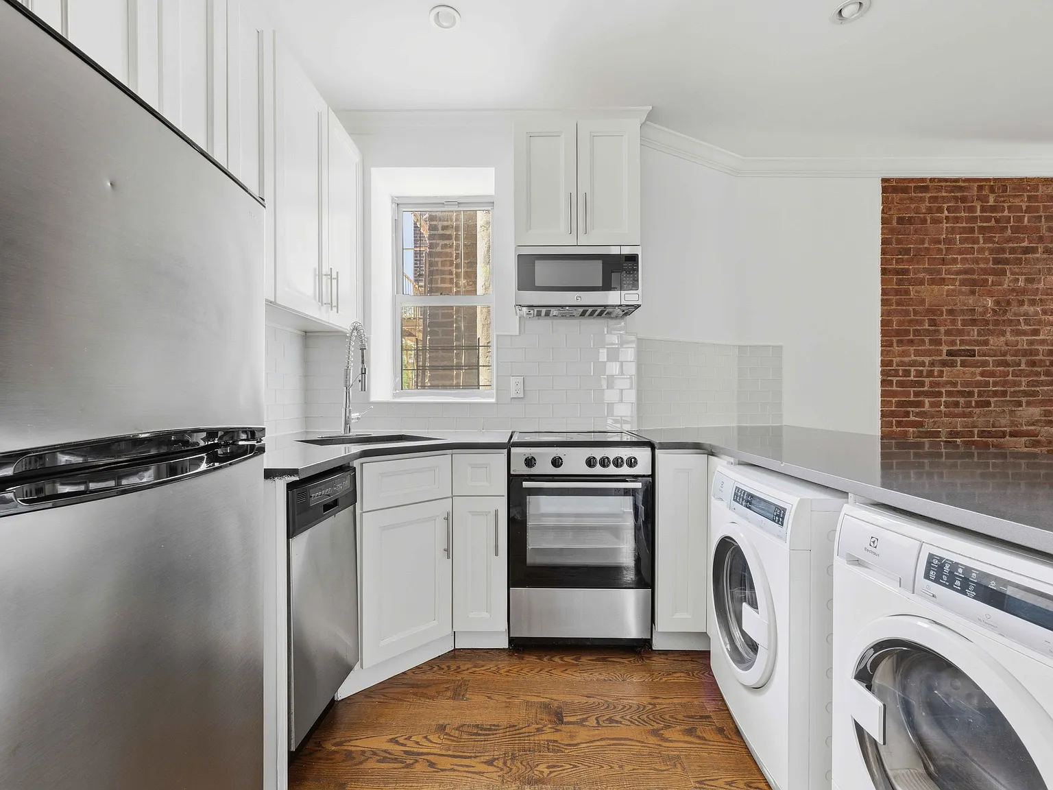 411 East 118th Street — Photo 2