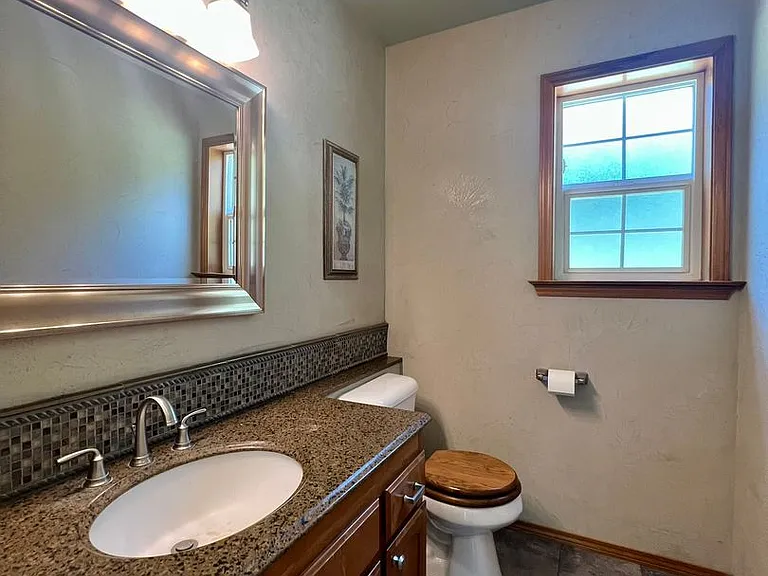 3611 Baker Ames Rd NE — Photo 16