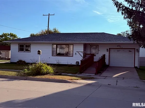910 4th Ave, De Witt, IA 52742