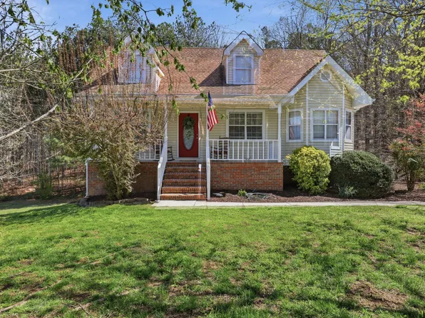 317 Middle View Dr, Ringgold, GA 30736