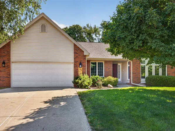 517 58th St, West Des Moines, IA 50266