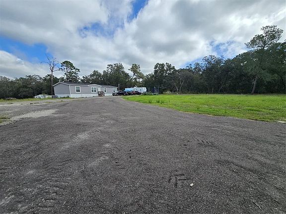 4th image of 17047 HELEN K DRIVE