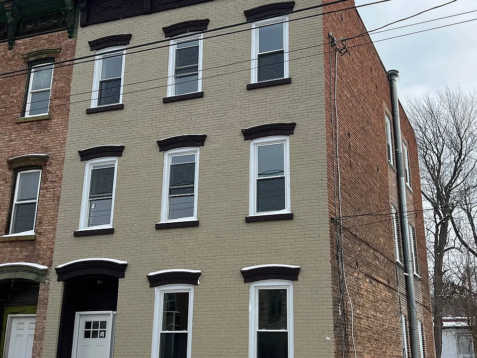 834 River St #2
