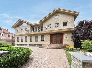 184-27 Tudor Rd, Jamaica, NY 11432