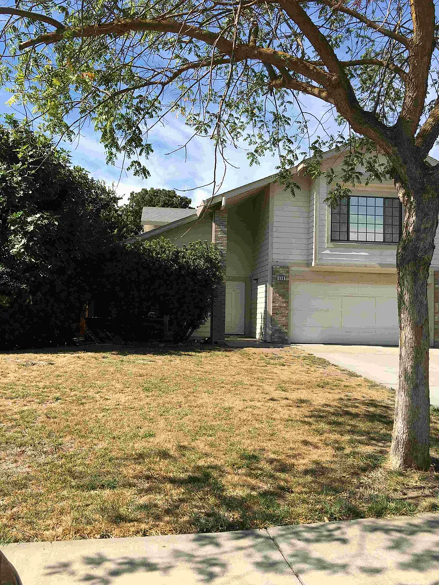 559 McMurphy Ct photo 1