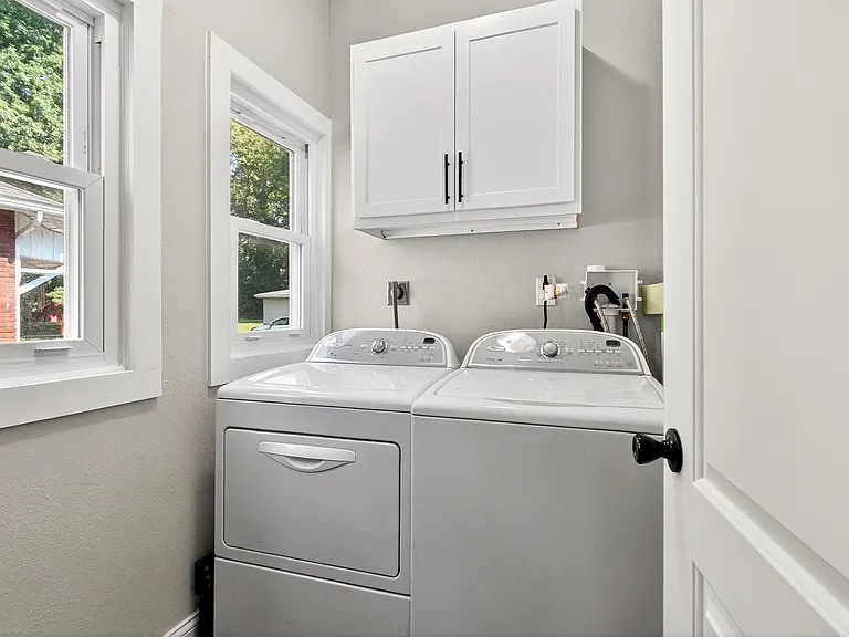 244 Sumner Blvd — Photo 11