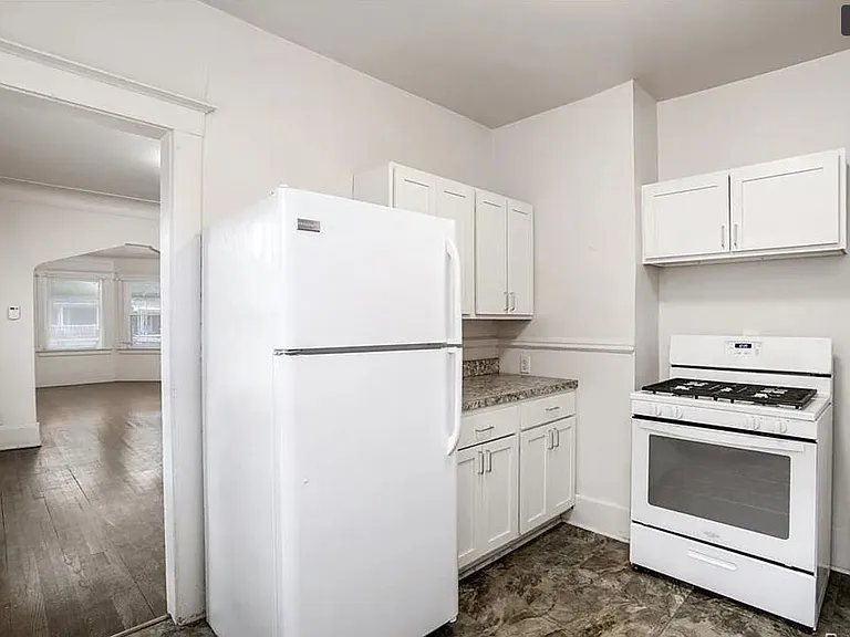 7356 Churchill St #2 — Photo 11