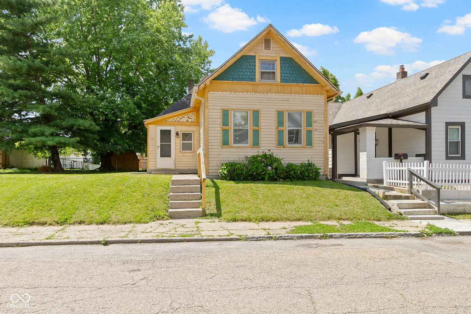 29 E Caven St photo 1