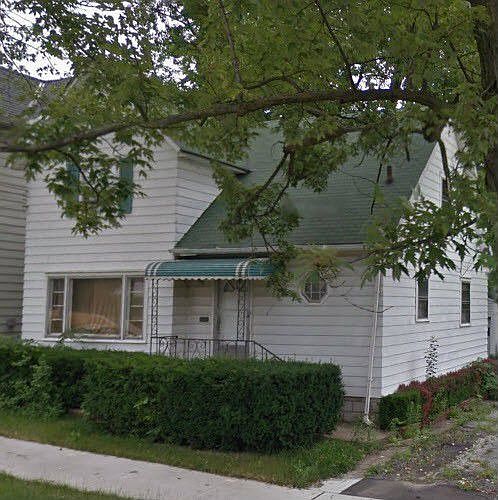 1st image of 806 High St