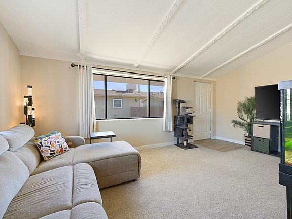 4th image of 3079 1/2 Sandpiper Ave