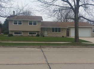 3015 41st St, Two Rivers, WI 54241