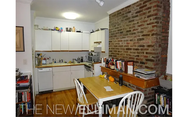 Rented by Douglas Elliman | media 16