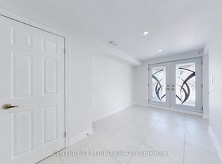 13 Manor Glen Cres #Basement, East Gwillimbury, ON L0G 1M0