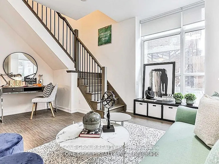 92 McGill St — Photo 18