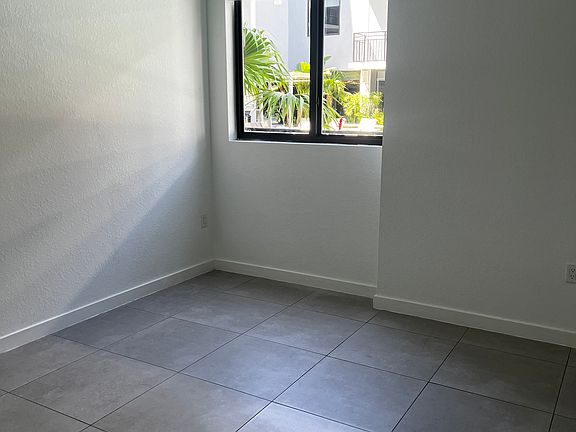 5th image of 1247 NW 9th Ave #B2