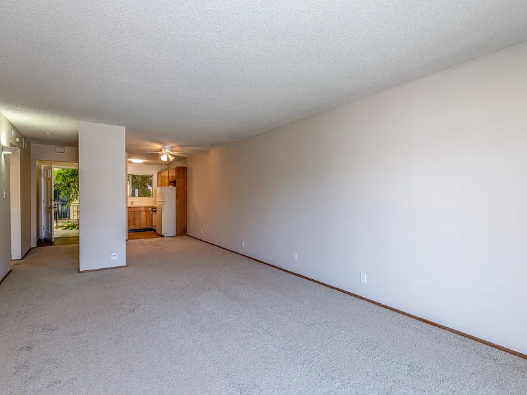 Quail Hill Apartments — Photo 9