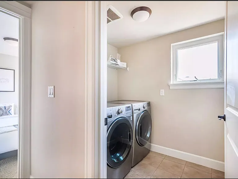 3440B 23rd Ave W #B — Photo 17
