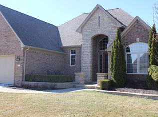 49533 Ishpeming Dr, Chesterfield, MI 48047