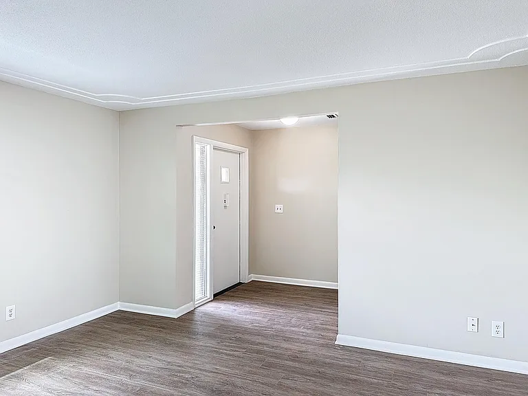 1545 Polaris St — Photo 3