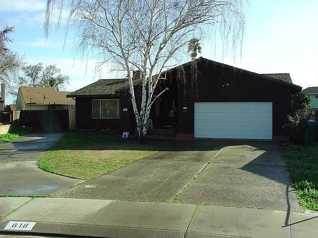 1st image of 616 Burnham Ct