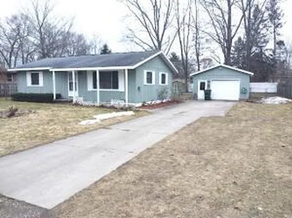 5155 Hunt St, Montague, MI 49437