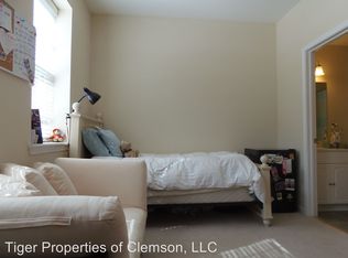 108 E Green St, Pendleton, SC 29670