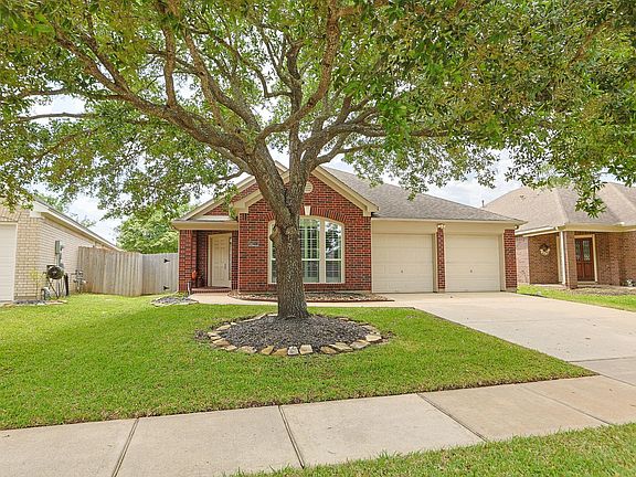 3rd image of 14211 Pinefrost Ln