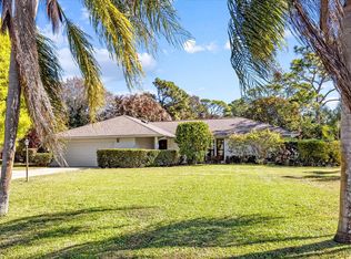 571 NE Town Terrace, Jensen Beach, FL 34957