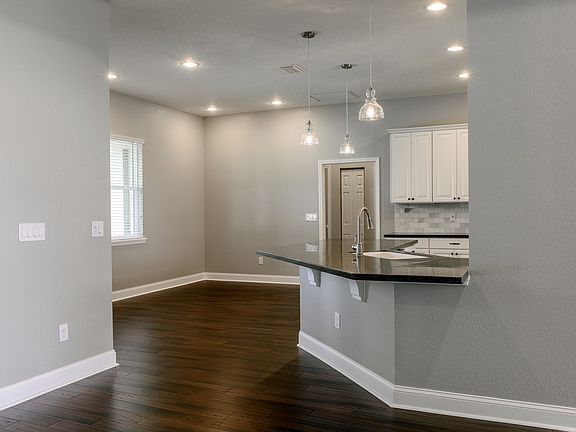 3rd image of 740 Square Lake Dr E