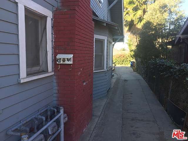 2nd image of 435 N Harvard Blvd