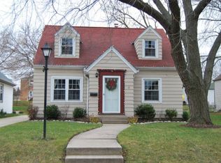 7721 W Lorraine Pl, Milwaukee, WI 53222